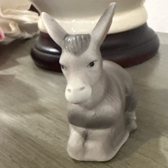 Vintage Lefton 00332 The Christopher Collection Donkey Replacement Nativity - Picture 2 of 15